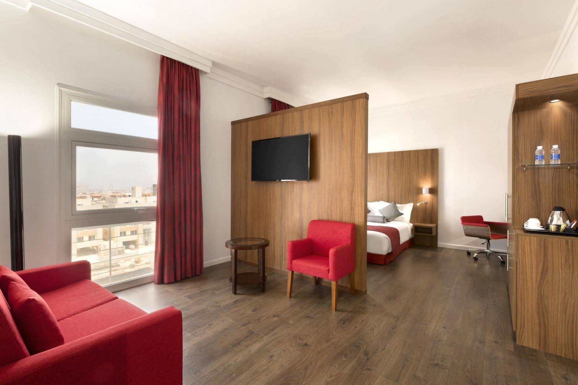Ramada Encore Al Khobar Olaya Екстериор снимка