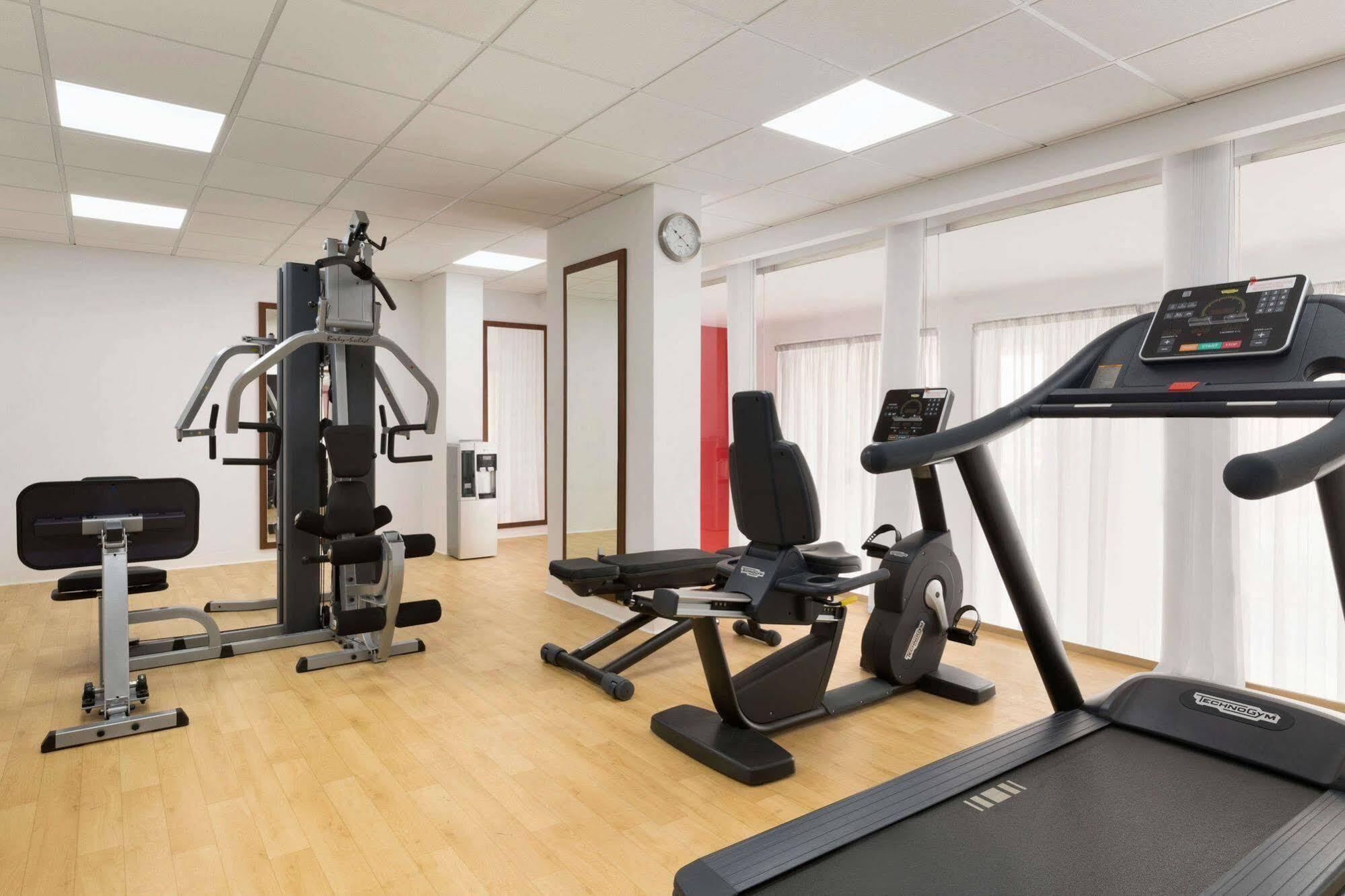 Ramada Encore Al Khobar Olaya Екстериор снимка